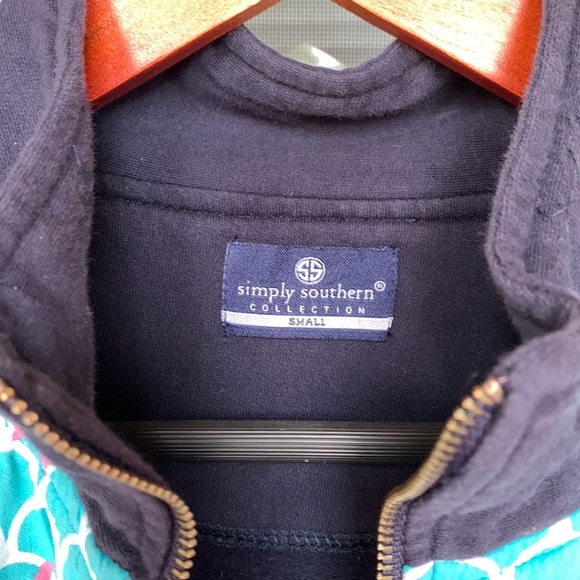 Simply Southern sweatshirt size small, whale and sea turtle design - Picture 5 of 8